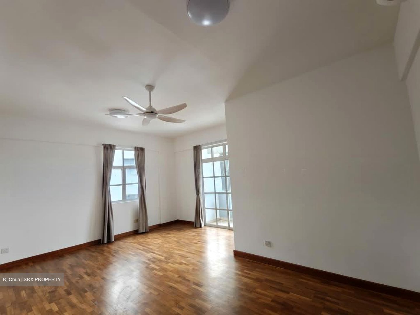 La Suisse (D11), Condominium #589338281